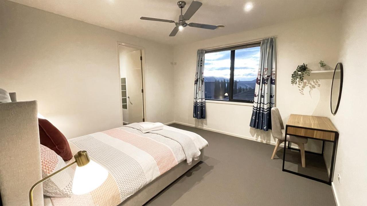 Luxury 7Brm Entire House Lakeview Blackswans Wifi Bbq Resort พอยท์คุก ภายนอก รูปภาพ